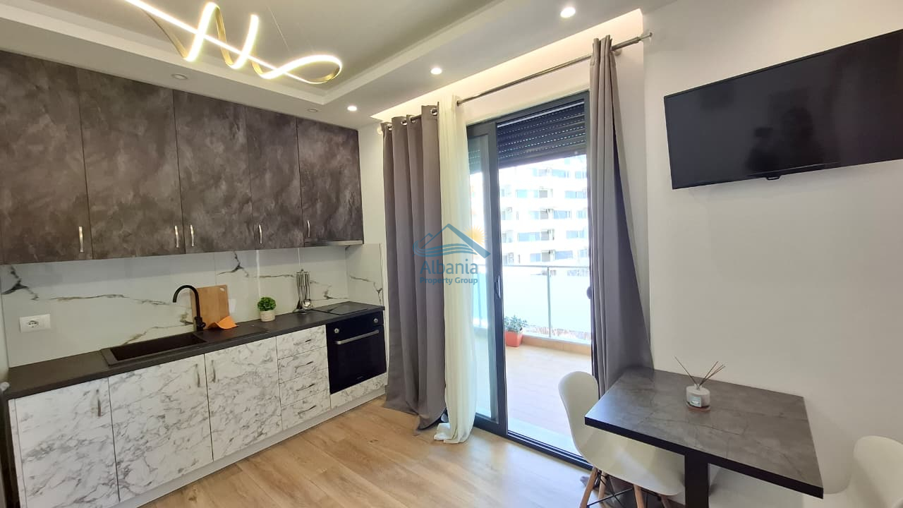 5 Apartment For Long Term Rent In Lungomare Vlore, Rr.Reshat Osmani